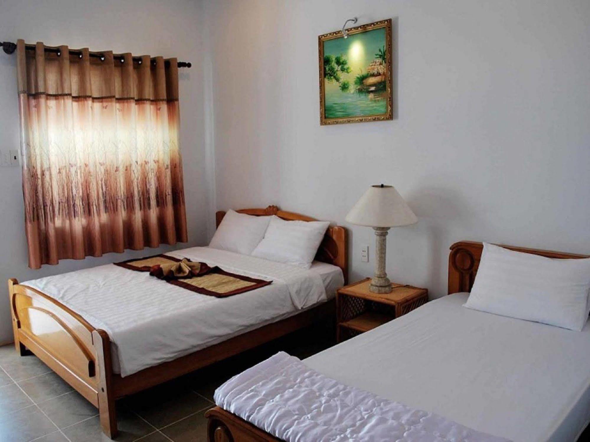 Phi Yen Hotel Chi Khu Co Ong Exterior foto